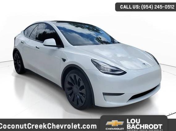 TESLA MODEL Y 2020 5YJYGDEF7LF003552 image